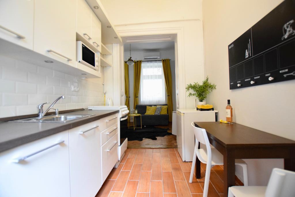 Standard Apartment By Hi5 - Chainbridge Будапеща Екстериор снимка